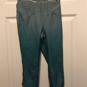 Danskin cropped yoga pants